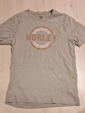 Hurley Men's Short Sleeve Tee in Light Grey with Rust Logo